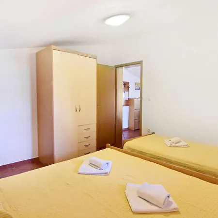 Comfortable Flat With Terrace In شقة *